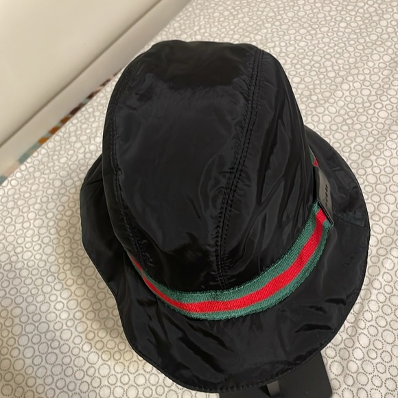 Gucci Nylon Black Hat with Sherry Line - Picture 5 of 8